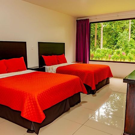 Hotel Los Rios Guácimo Buitenkant foto
