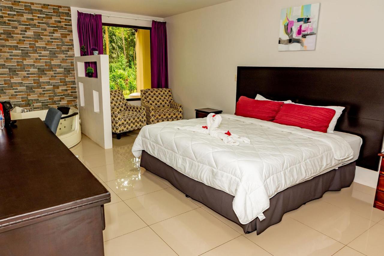 Hotel Los Rios Guácimo Buitenkant foto