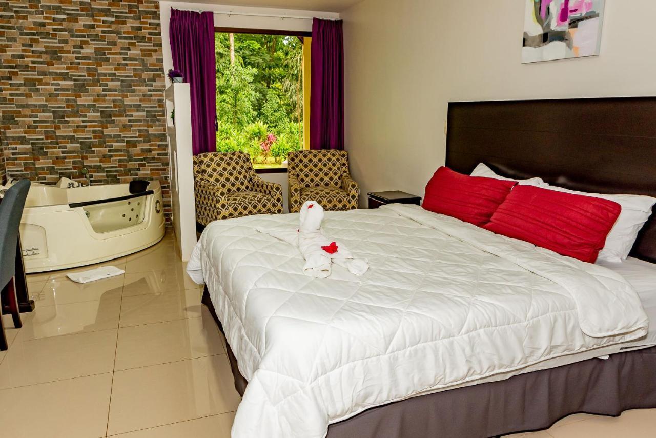 Hotel Los Rios Guácimo Buitenkant foto